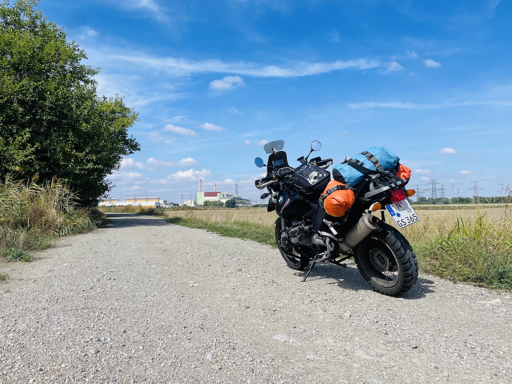 TMS.GL Wreck60 on a BMW R1100 GS at Paks Nuclear Plant